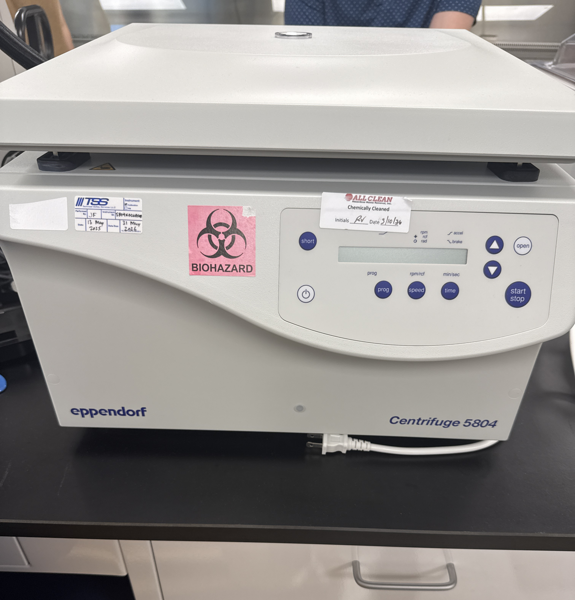 Eppendorf 5804 Centrifuge | GMI - Trusted Laboratory Solutions