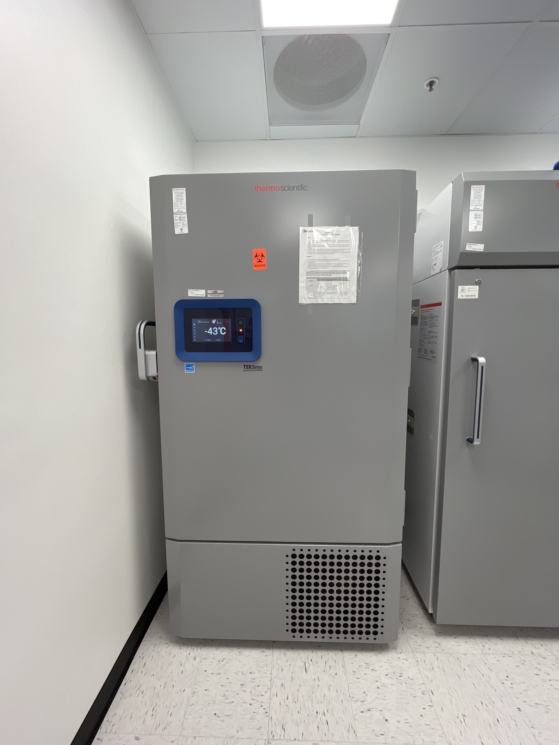 Thermo Scientific TSX60086A -80 °C Freezer