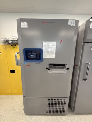 Thermo Scientific TSX60086A -80 °C Freezer