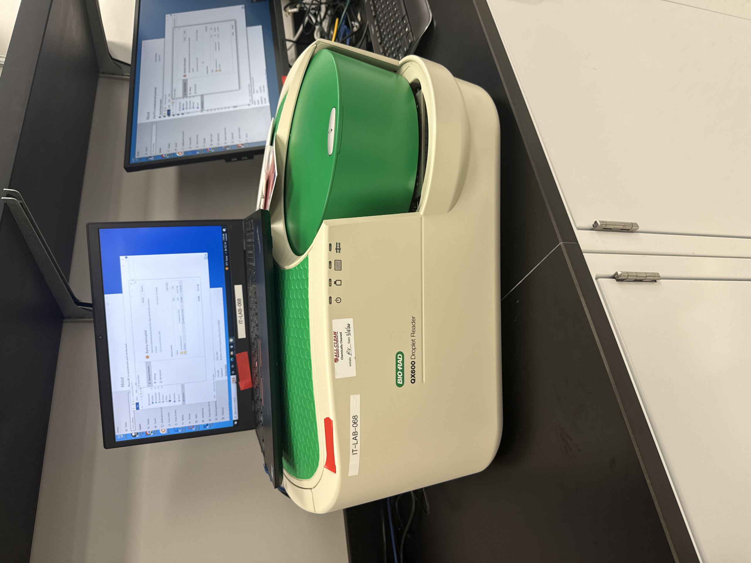 Bio-Rad QX600 QX600 Droplet Digital PCR System